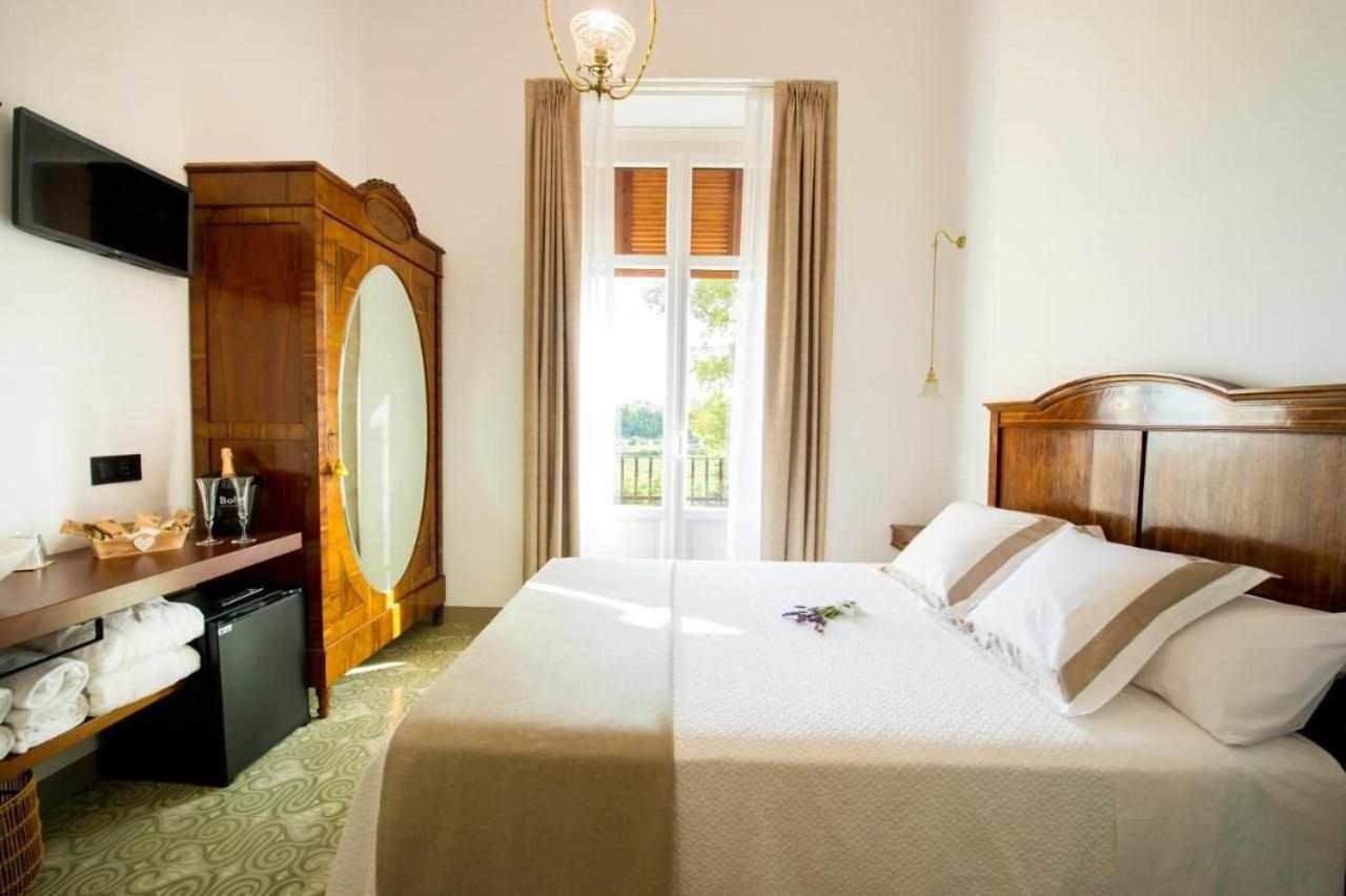 Bed and Breakfast Bolet Casa Modernista Castellvi de la Marca Exterior foto